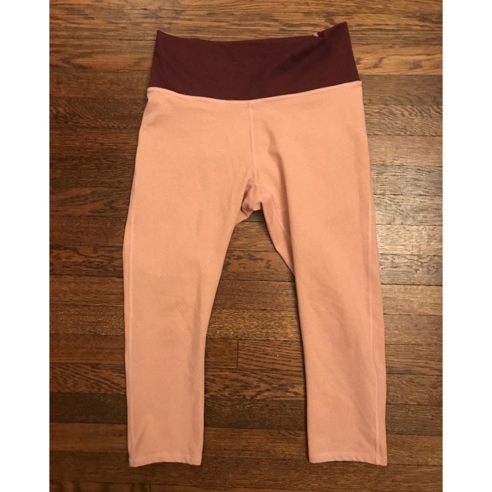 Pink Fabletics capris